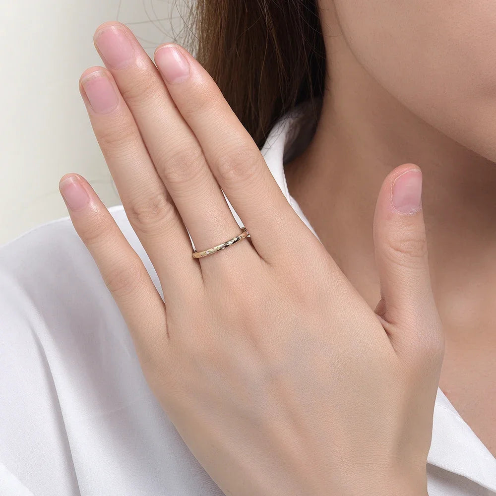 Kuololit 0.04CTW Lab Grown Diamonds Band Rings for Women Men Solid 18K 14K 10K Gold Wedding Band for Anniversary Engagement